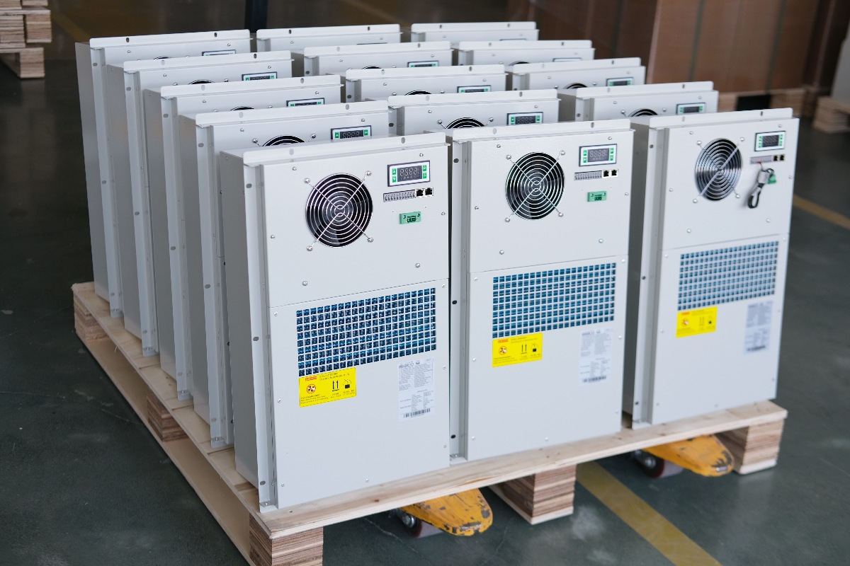 dc-air-conditioner-hybrid-off-grid-solar-system